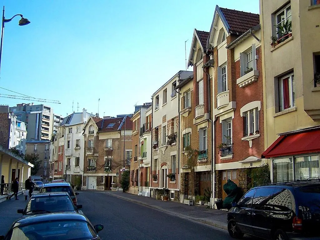 Δωμάτια σε οικογενειακή κατοικία 75013 - Petite Lumineuse Dans Colocation De 3 Bien Situee Proche Tram Rer B Et Metros *